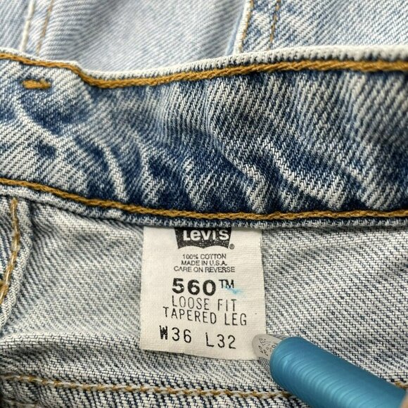 Vintage Levis 560 Jean Shorts Bermuda Men W36 Loose Fit Tapered Modified Cutoff - Picture 9 of 10